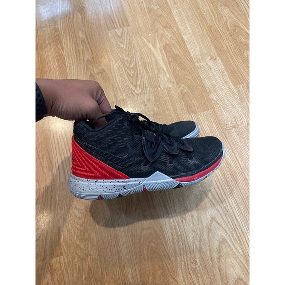 Nike Kyrie shoes black - Picture 2 of 5